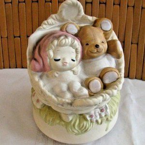 UCCTI Japan Stoneware baby & teddy wind up Musical